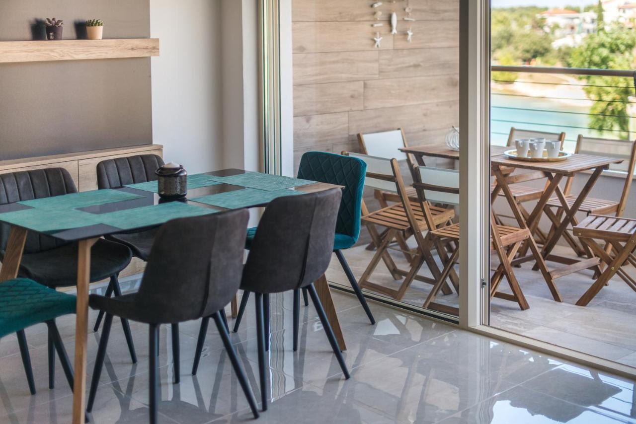 Sunset Vala New Beachfront Apartment Pjescana Uvala - Medulin - Pula Exterior photo